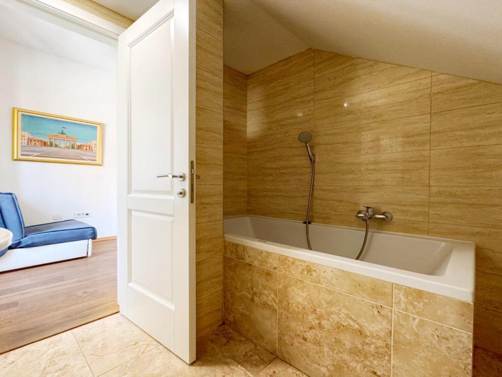 Plaza Apartments Загреб Экстерьер фото