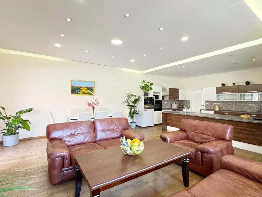 Plaza Apartments Загреб Экстерьер фото